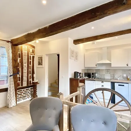 La Terrasse Notre Dame - Character House - 4p - Center Онфлер